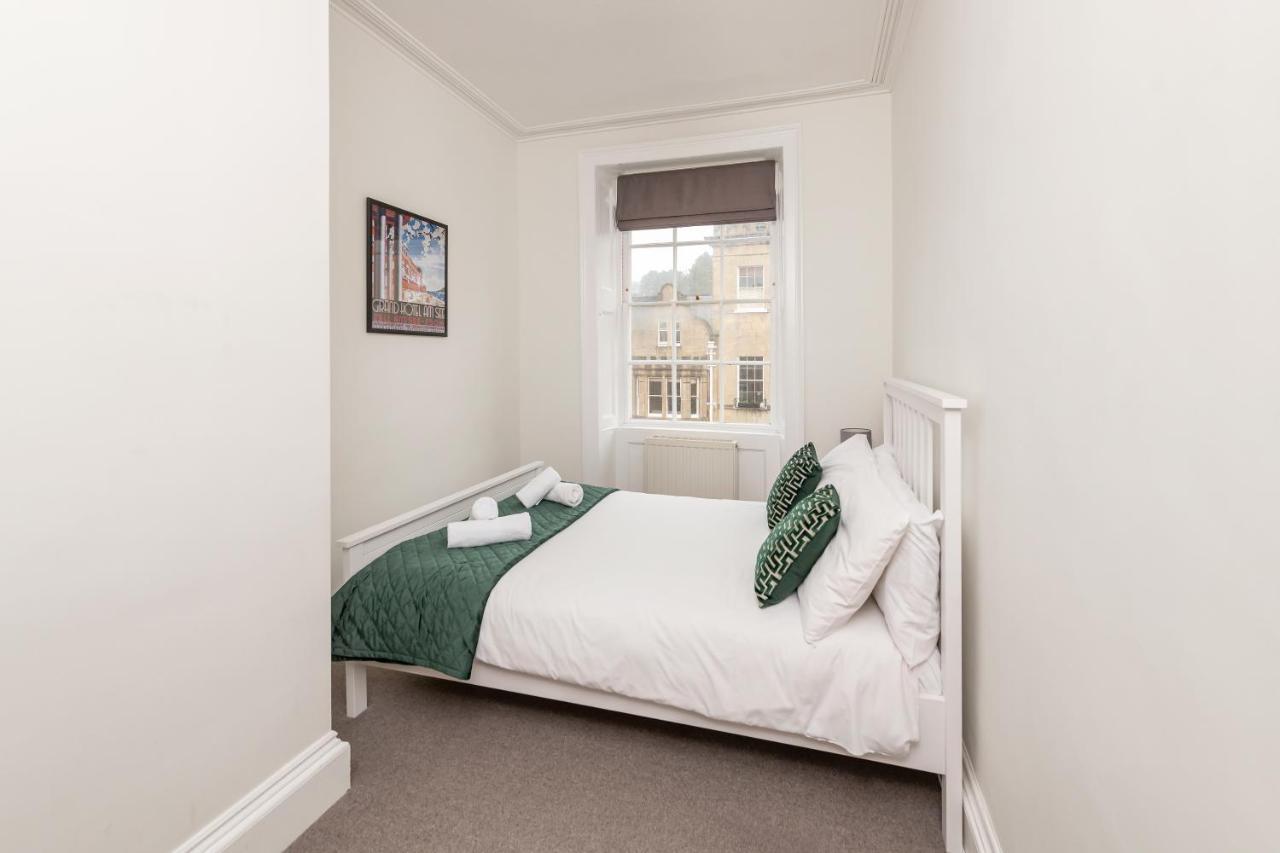 Stunning Georgian Apartment In Central Bath Exterior photo